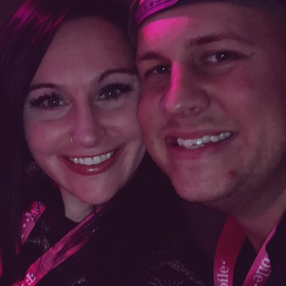 Meet your Posher, Nichole - Picture 1 of 1